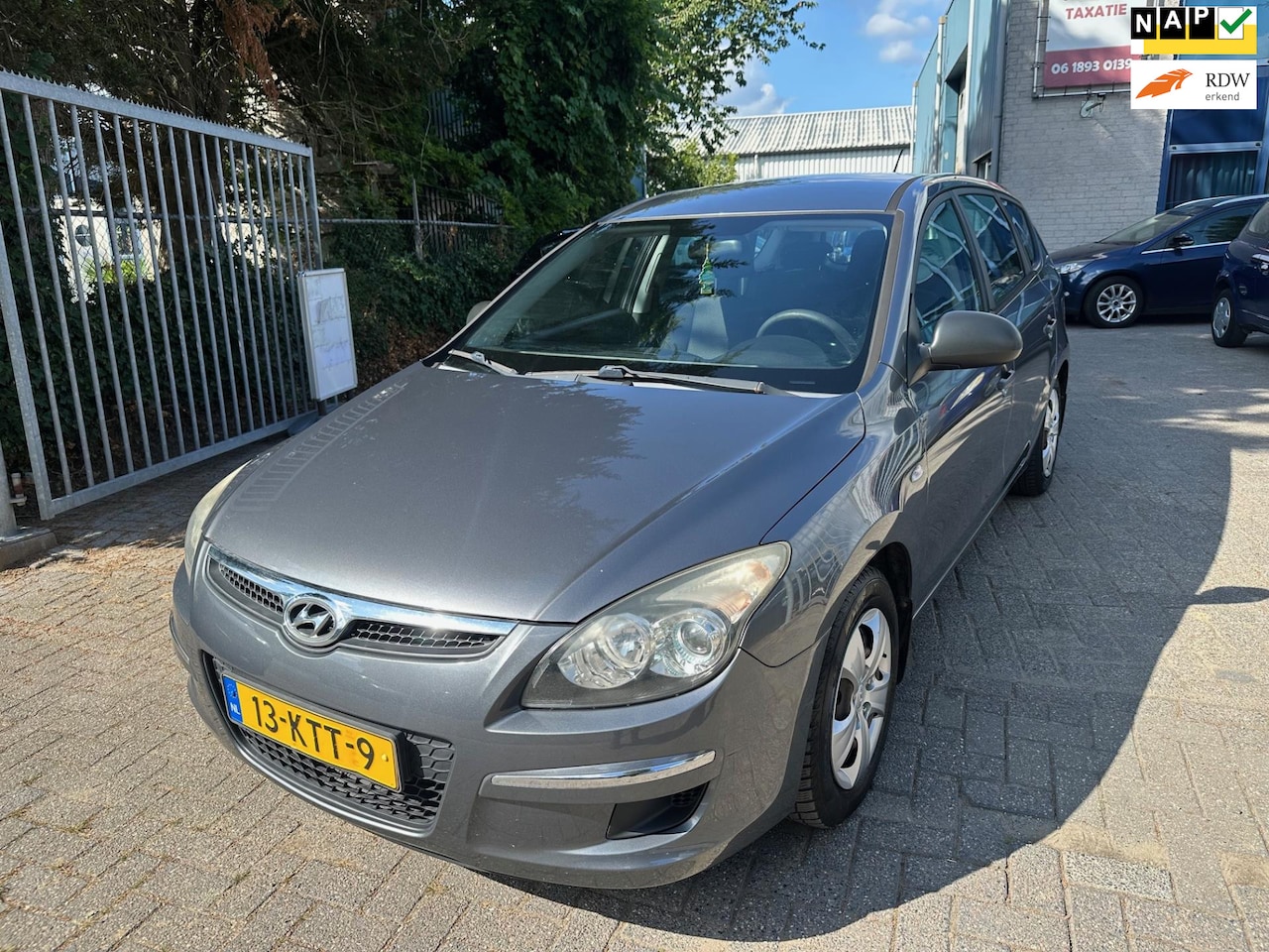 Hyundai i30 CW - 1.4i Blue Active 1.4i Blue Active, Airco, Apk 02/2026, Trekhaak - AutoWereld.nl