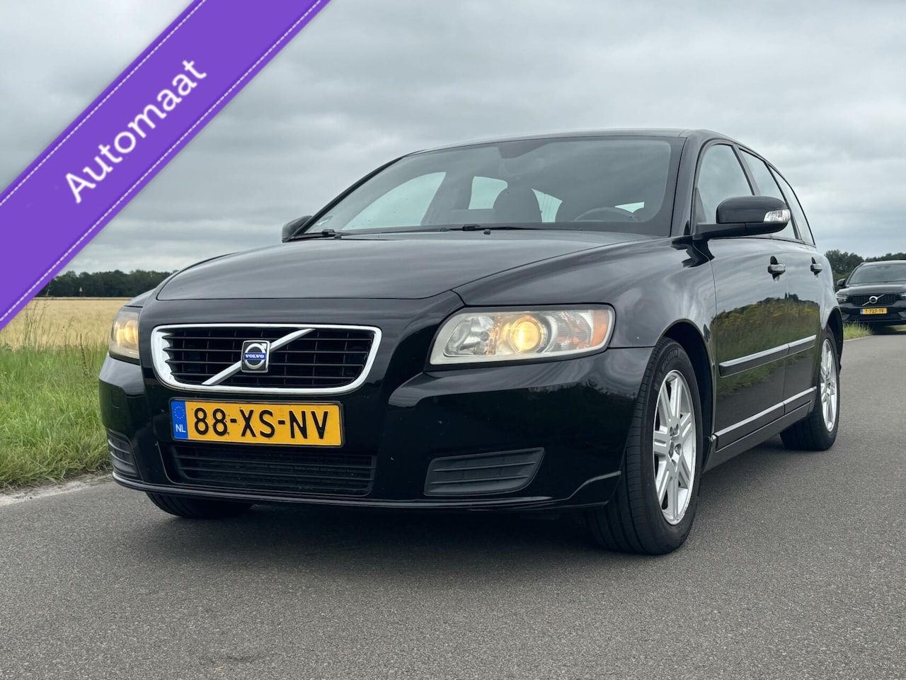 Volvo V50 - 2.4 D5 Momentum Automaat Climate 1e eigenaar!! - AutoWereld.nl