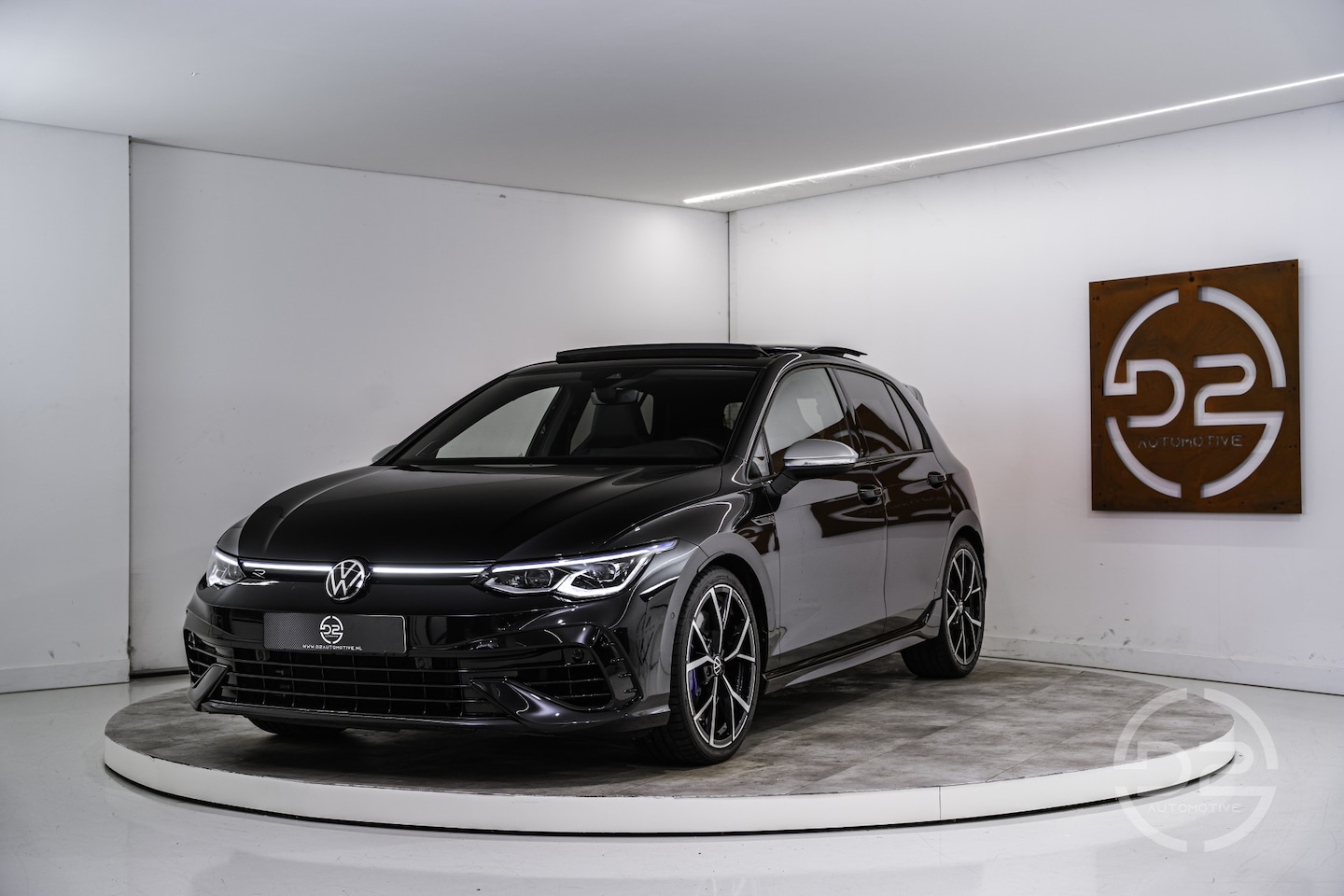 Volkswagen Golf - 2.0 TSI R 4Motion Performance 320PK | Akrapovic | Leder&Memory | Harman/Kardon | VOL! 12 M - AutoWereld.nl
