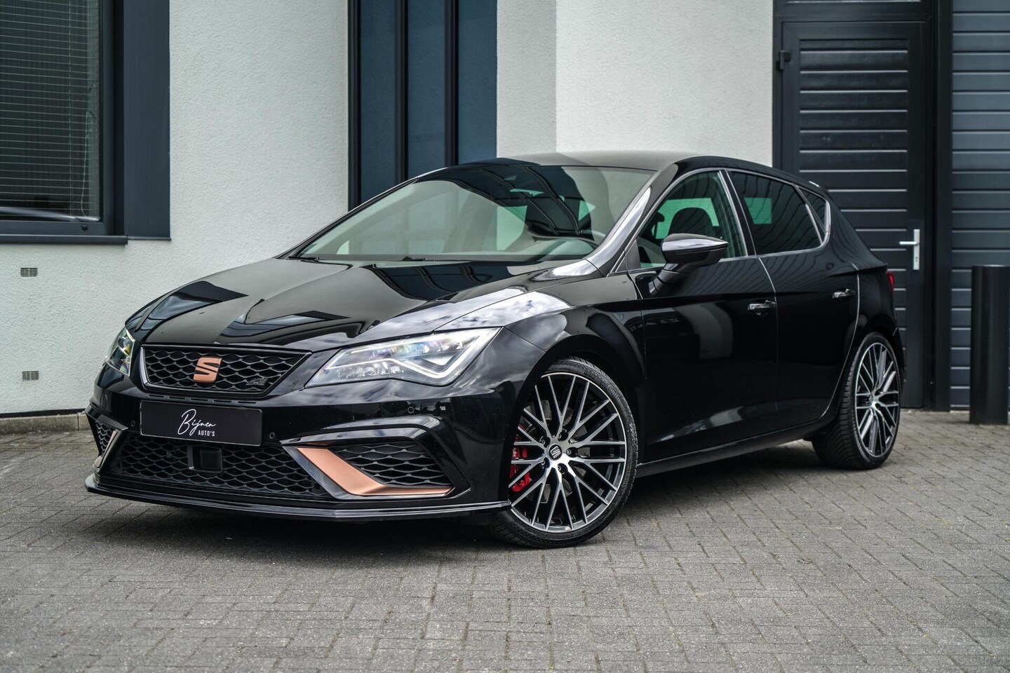 SEAT Leon - 2.0 TSI CUPRA 300 SCHAALSTLN / CAMERA / BEATS - AutoWereld.nl