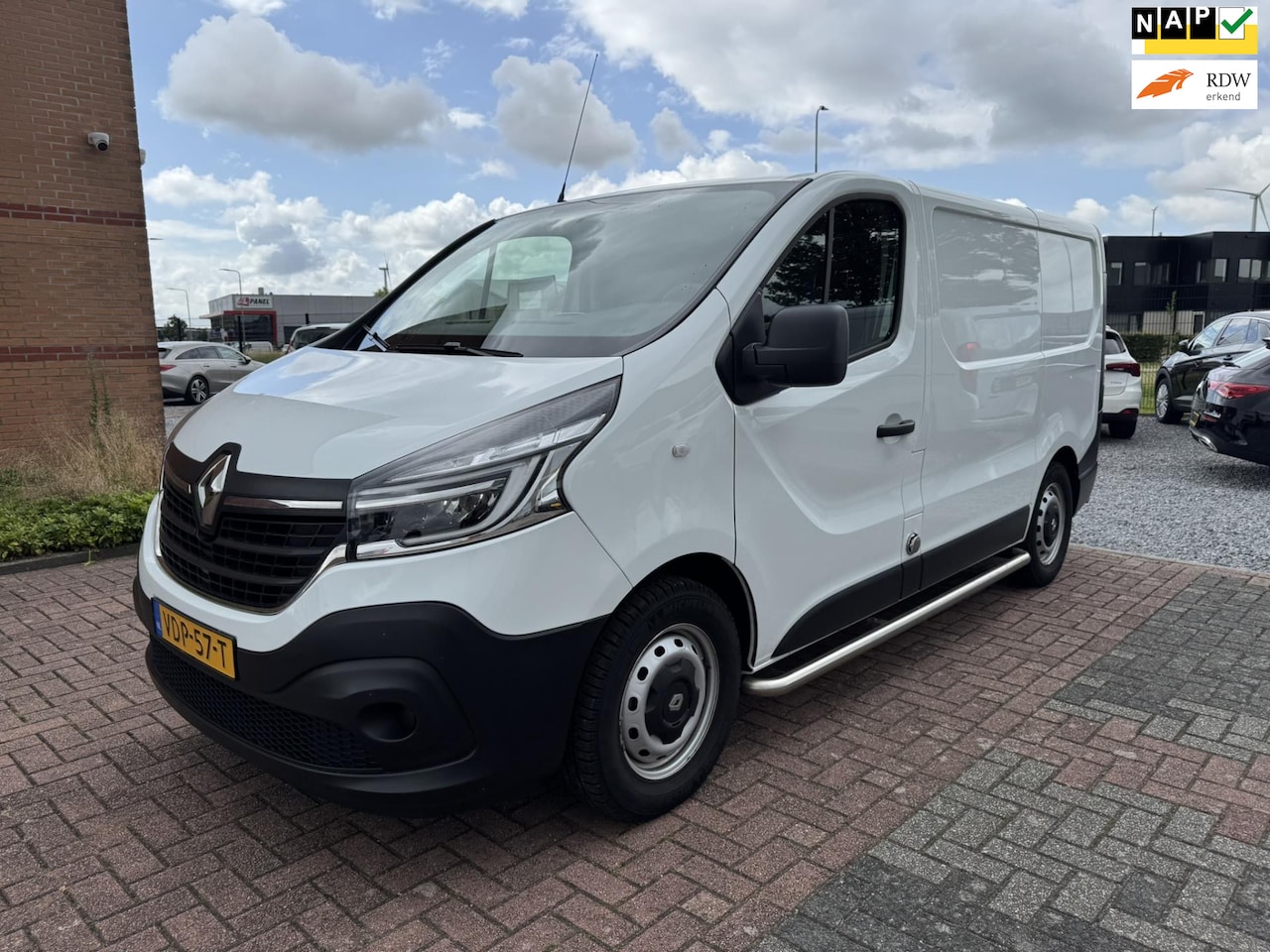 Renault Trafic - 1.6 dCi 95 T29 L1H1 Comfort 1.6 dCi 95 T29 L1H1 Comfort, Nieuwstaat, Navi, Inbouw, Omvormer, 3 Zits, Euro 6, Led, - AutoWereld.nl