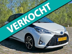 Toyota Yaris - 1.5 Hybrid Bi-Tone Automaat 1e eigenaar dealer onderhouden achteruit camera airco cruis co