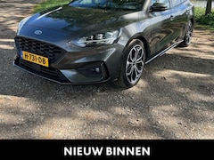 Ford Focus Wagon - 1.5 EcoBoost ST Line Business 150 PK | ST-Line | Automaat | Navigatie | Parkeersensoren |