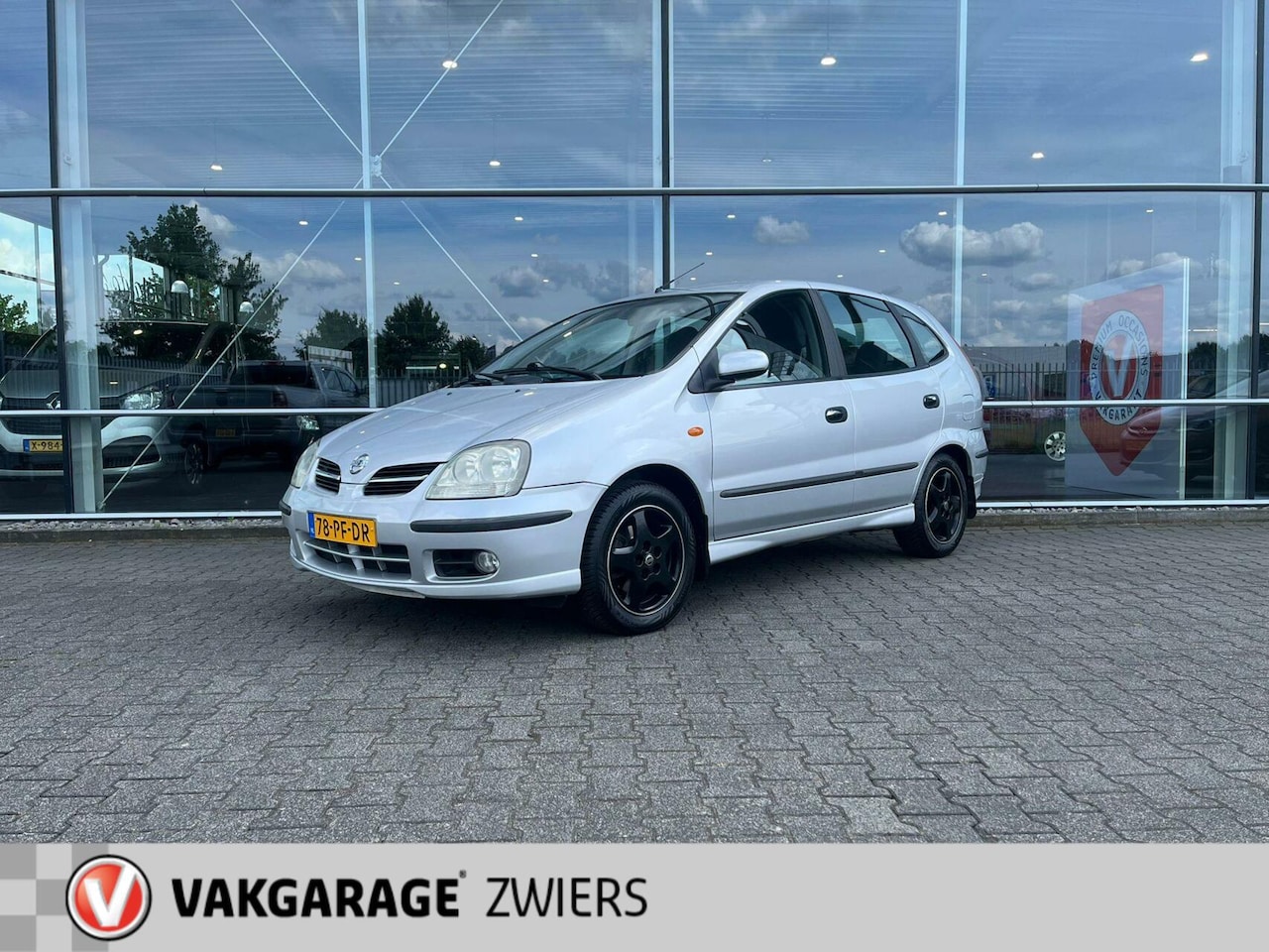 Nissan Almera Tino - 1.8 Tekna Automaat - AutoWereld.nl
