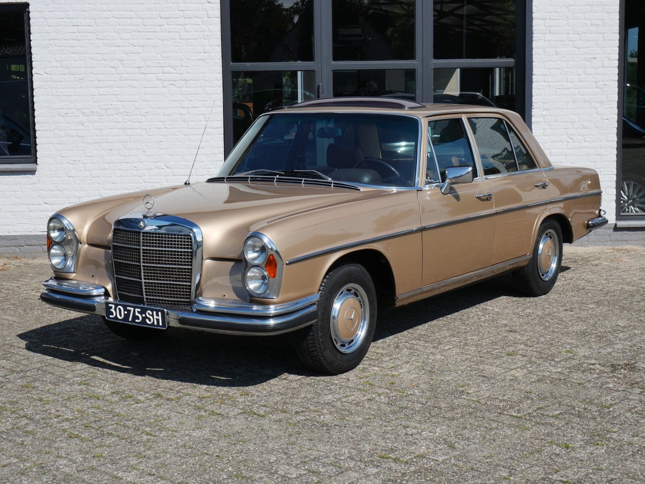 Mercedes-Benz 280 - SE 3,5 Cardan defect - AutoWereld.nl
