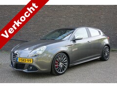 Alfa Romeo Giulietta - 1.4 T Distinctive full options, rood leder, navigatie, Automaat Nieuwe APK