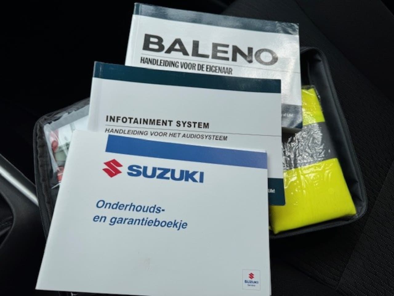 Suzuki Baleno - 1.0 Boosterjet High Executive 1.0 Boosterjet 112pk High Executive - AutoWereld.nl