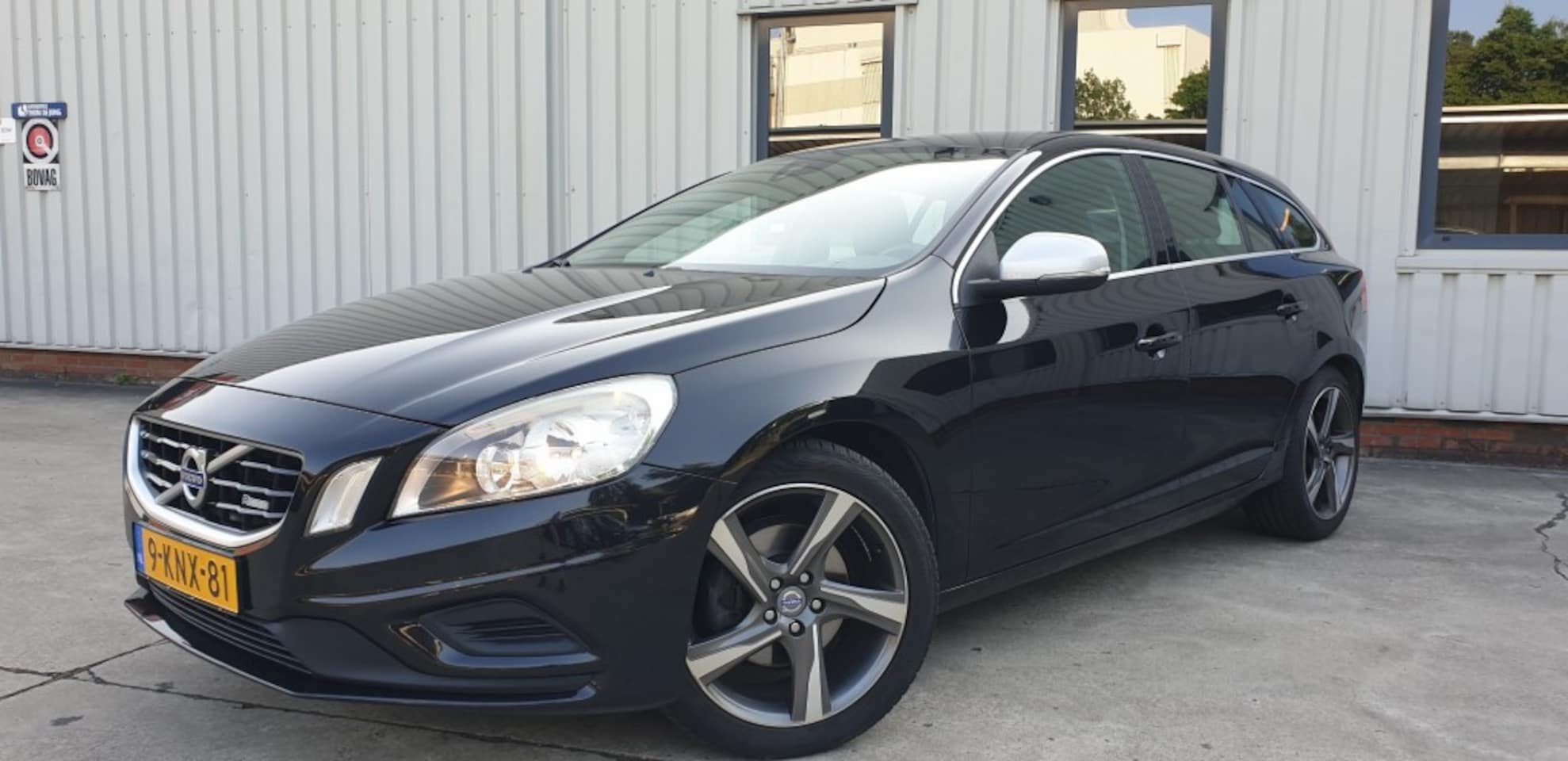 Volvo V60 - 1.6 T3 R-Design 1.6 T3 R-DESIGN - AutoWereld.nl