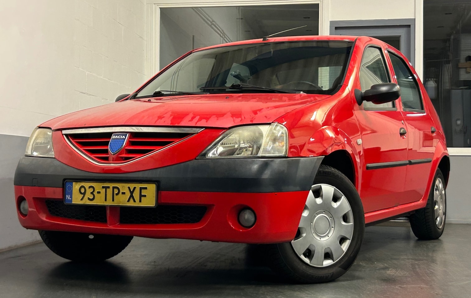 Dacia Logan - 1.4 Lauréate|NAP|APK10-25|Airco|5deurs|Trekhaak - AutoWereld.nl