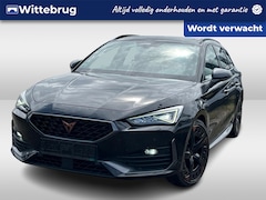 CUPRA Leon Sportstourer - 1.4 e-Hybrid 245pk DSG VZ Performance / Panoramadak / Kuipstoelen / 19" LMV / Navigatie /