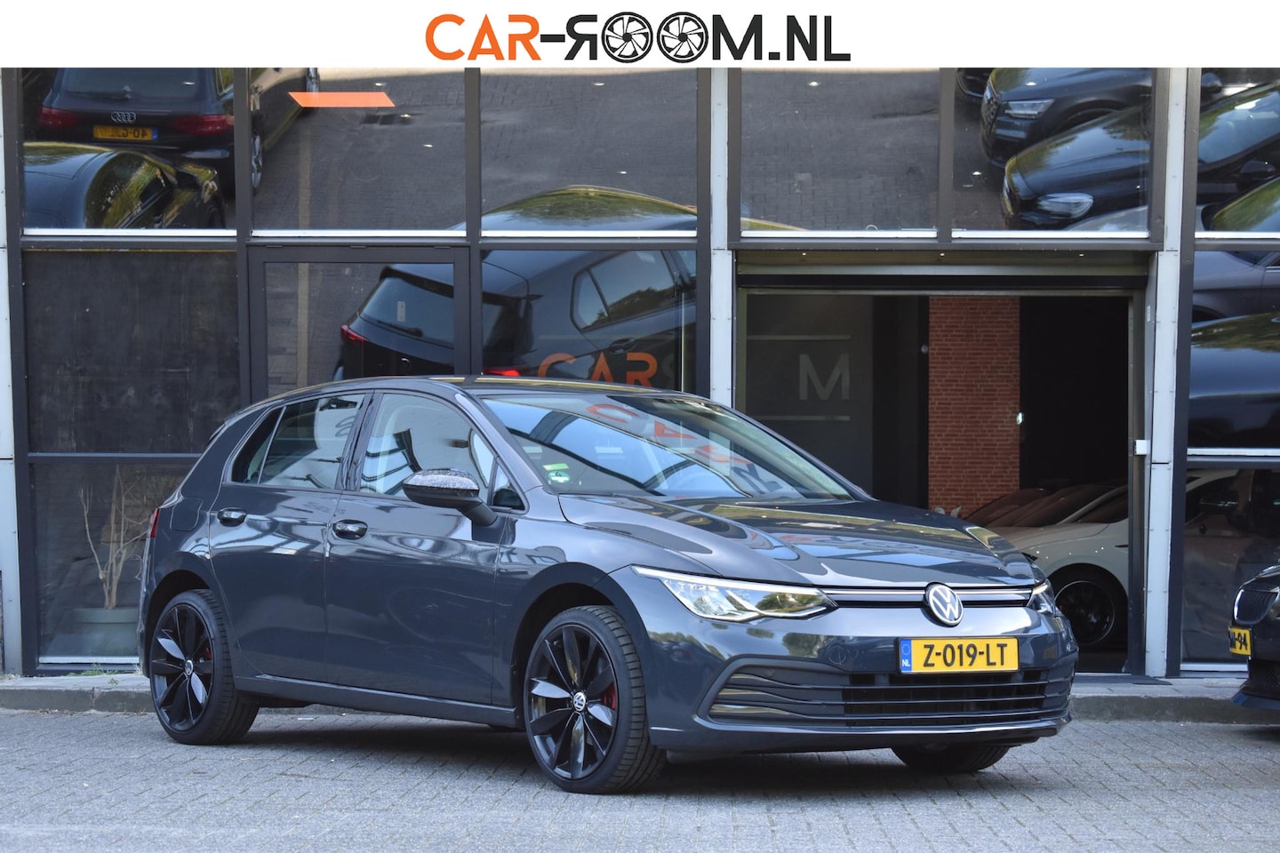 Volkswagen Golf - 1.5 TSI Life Business Lane ACC Keyless Sfeer Stoelvw - AutoWereld.nl