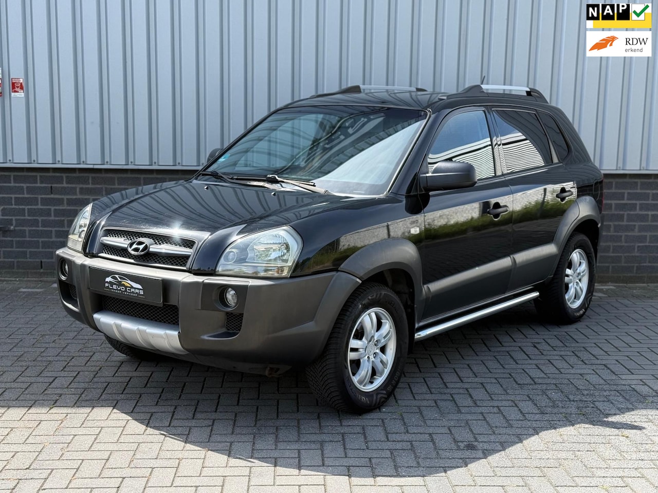 Hyundai Tucson - 2.0i Dynamic Cross |Airco|CruiseCtrl|Trekhaak| - AutoWereld.nl