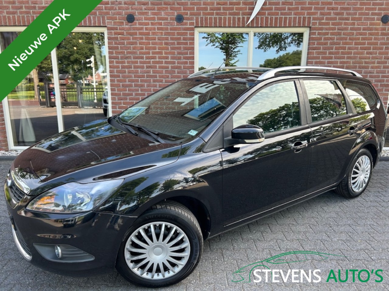 Ford Focus Wagon - 1.8 Titanium Flex.F. NIEUWE APK / TREKHAAK / AIRCO / CRUISE / EL - AutoWereld.nl