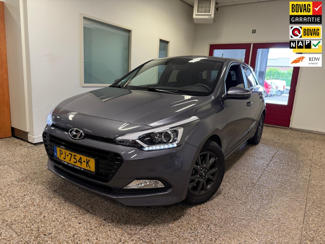 Hyundai i20 - 1.0 T-GDI Black Edition Navi |NL | Trekhaak - AutoWereld.nl