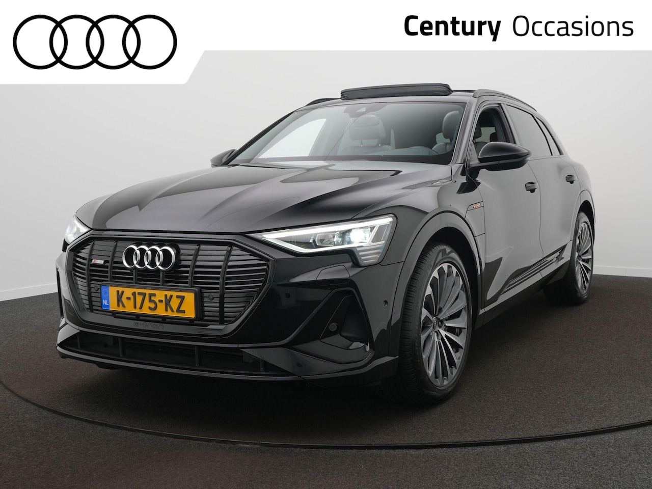 Audi e-tron - 55 quattro S edition 95 kWh Panoramadak - 21 Inch - Camera - Trekhaak - AutoWereld.nl
