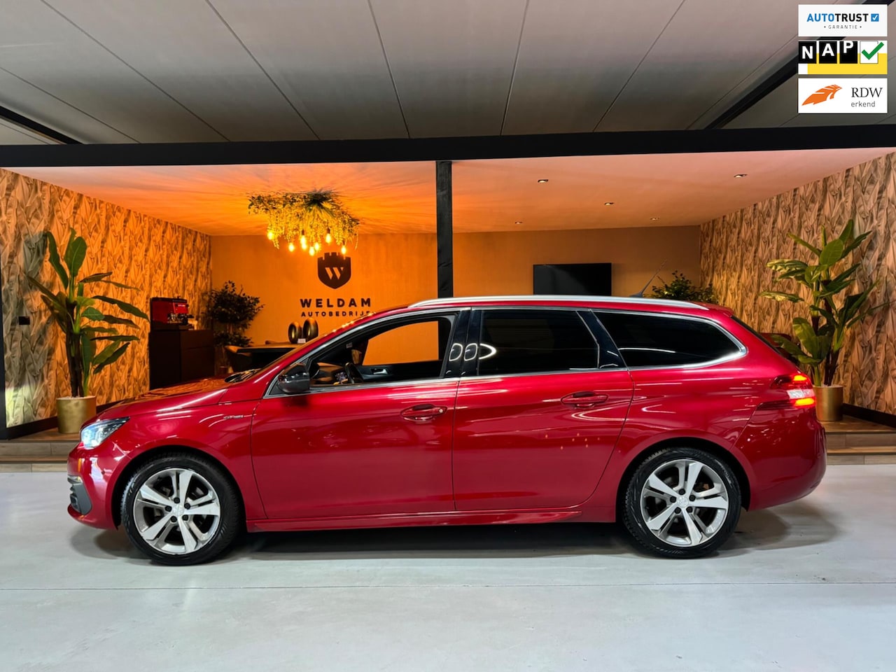 Peugeot 308 SW - 1.2 PureTech GT-line Garantie CarPlay Massage StoelVW Lane PDC Cruise Clima Navi Led Rijkl - AutoWereld.nl