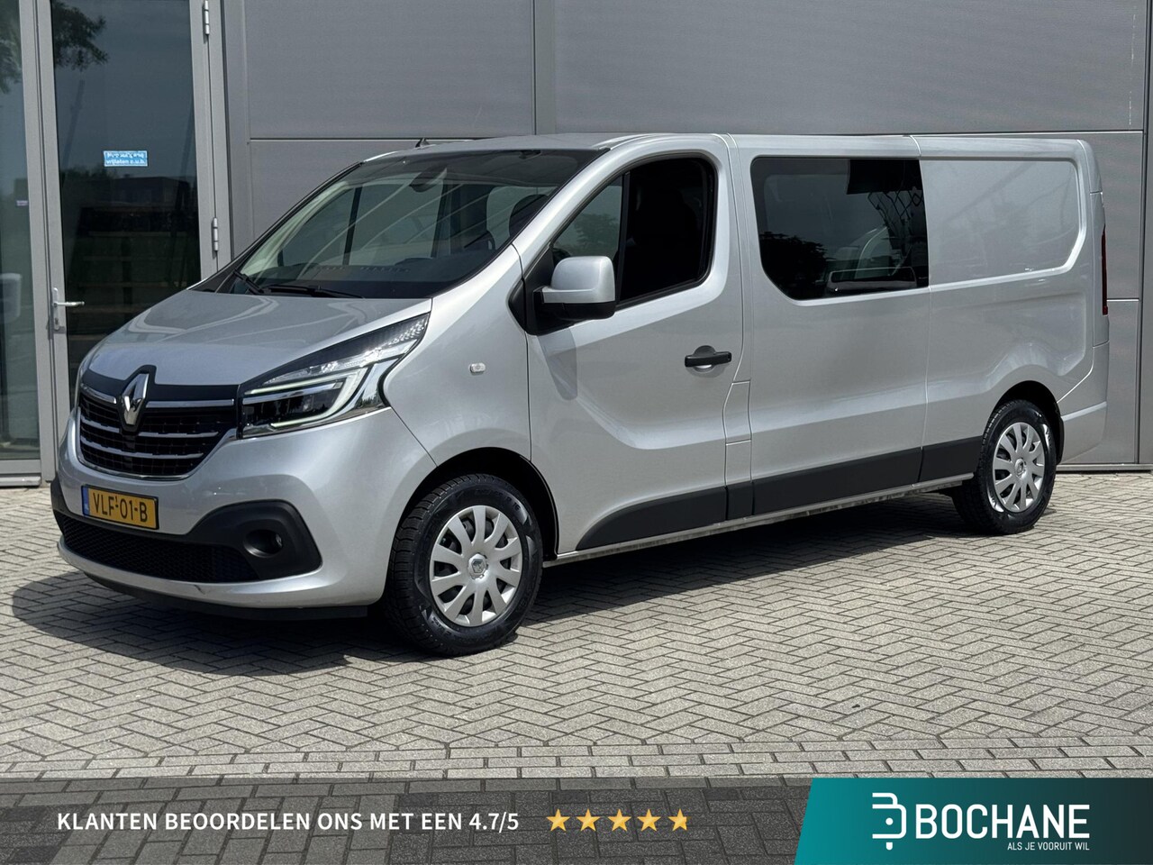Renault Trafic - 2.0 dCi 145 T29 L2H1 Automaat Comfort Dubbelcabine | AIRCO | NAVIGATIE | CAMERA | TREKHAAK - AutoWereld.nl