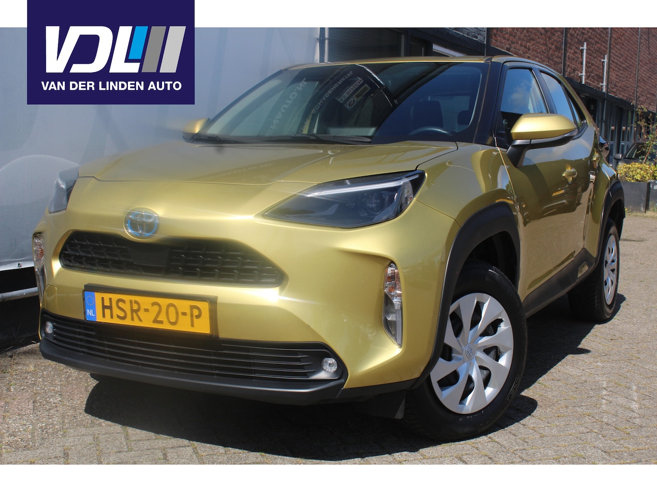Toyota Yaris Cross - 1.5 Hybrid Comfort Apple carplay/ android auto l Armsteun l Elektrisch inklapbare buitensp - AutoWereld.nl
