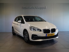 BMW 2-serie Active Tourer - 218i Sport Line | LED | Head-Up Display | Trekhaak | Automaat |