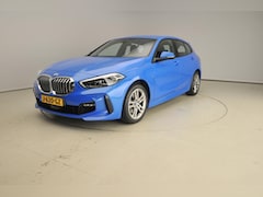 BMW 1-serie - 5-deurs 118i M Sportpakket | Harman Kardon | HUD | Stoelverwarming | Intieurlijsten Illumi
