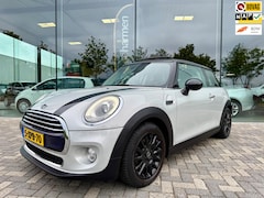 MINI Cooper - 1.5 First Born Edition, Navi, Panoramadak, Led, PDC, Sportstoelen, Keyless, 4 seizoenen ba