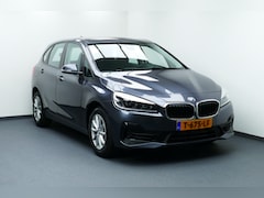 BMW 2-serie Active Tourer - 218i. Navi, Clima, Cruise, StoelVerw, Led, 16"LMV, Haak 1300kg