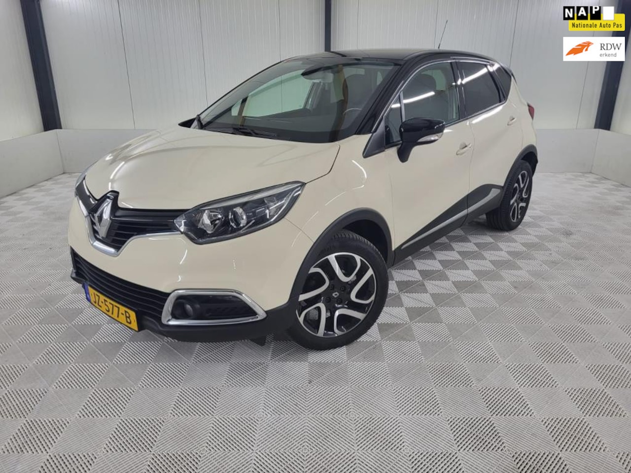 Renault Captur - 0.9 TCe Dynamique 0.9 TCe Dynamique, Navigatie, Camera, Pdc - AutoWereld.nl