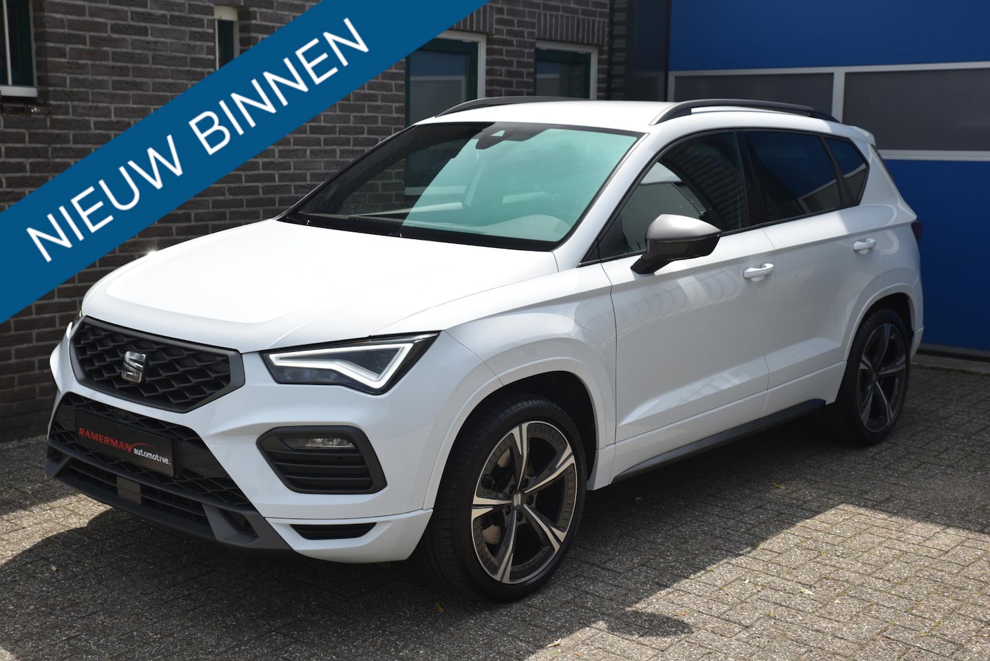 SEAT Ateca - 1.5 TSI FR Business Intense Black 1.5 TSI FR Business Intense Black - AutoWereld.nl