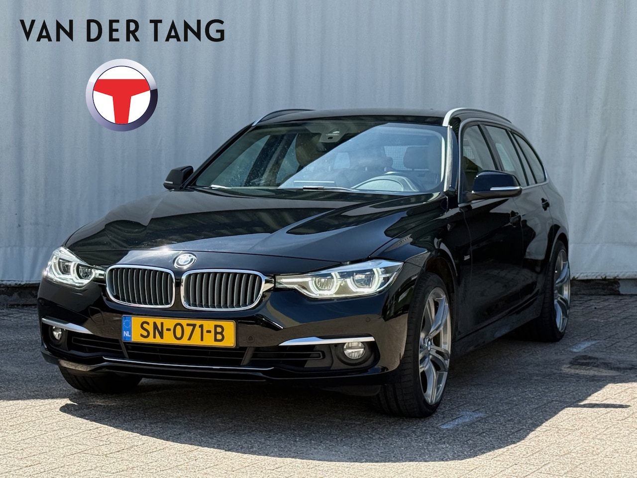 BMW 3-serie Touring - 318i Luxury Edition Leder/ trekhaak - AutoWereld.nl