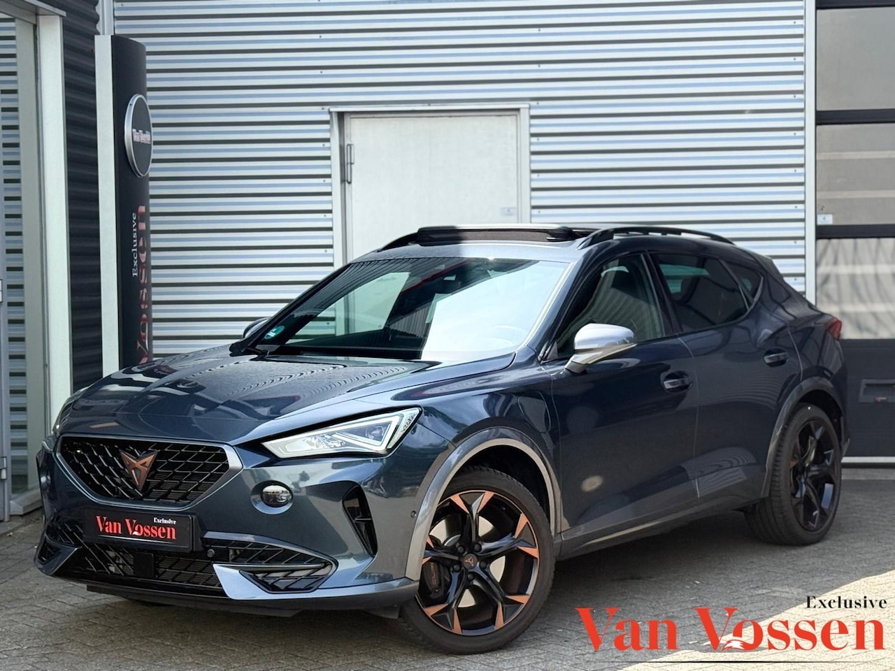 CUPRA Formentor - 1.4 e-Hybrid VZ Copper Edition|Trekhaak|Pano|Memory|Camera|Sfeer|Carplay|245PK - AutoWereld.nl