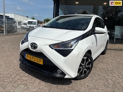 Toyota Aygo - 1.0 VVT-i x-play Automaat|Carplay|PDC|Camera