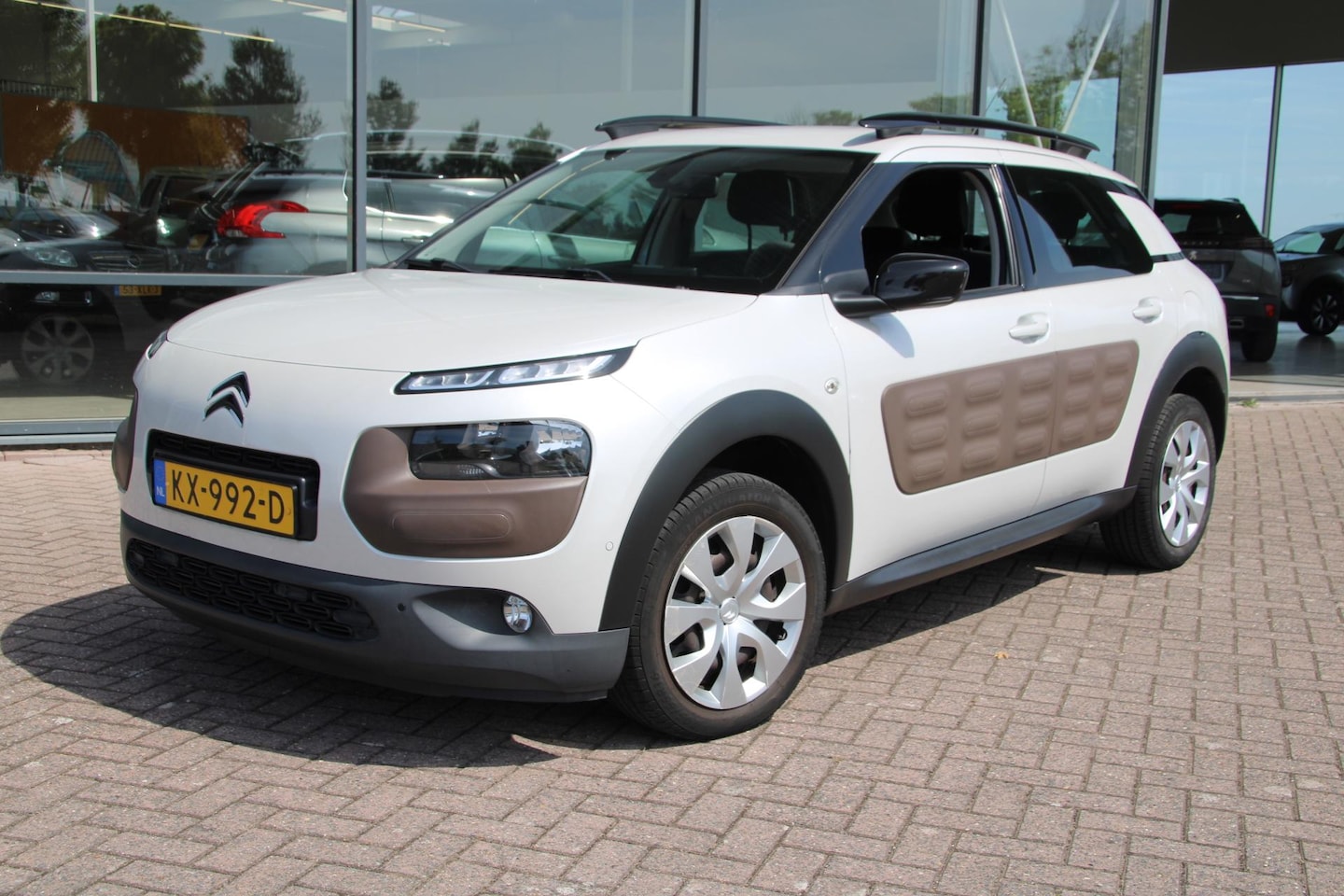 Citroën C4 Cactus - 1.2 PureTech Business 1.2 PureTech Business - AutoWereld.nl
