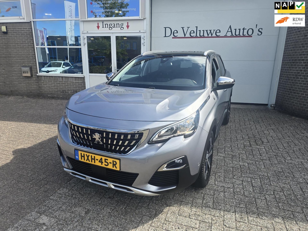 Peugeot 3008 - 1.2 PureTech Crossway Carplay Alcantara Camera - AutoWereld.nl