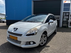 Peugeot 5008 - 1.6 THP | 7-Persoons Trekhaak | Airco | Navi | Cruise | NAP | Zeer nette MPV
