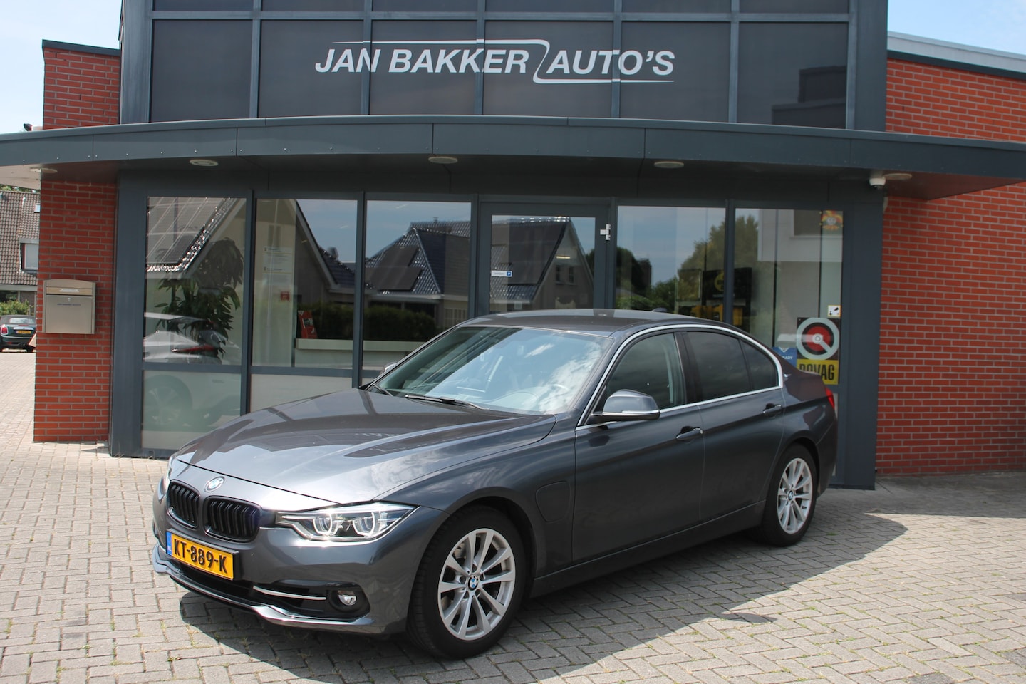 BMW 3-serie - 330e Centennial High Executive ✅ NL Auto ✅ BT ✅ Stoelverwarming ✅ M-Sport grille ✅ - AutoWereld.nl