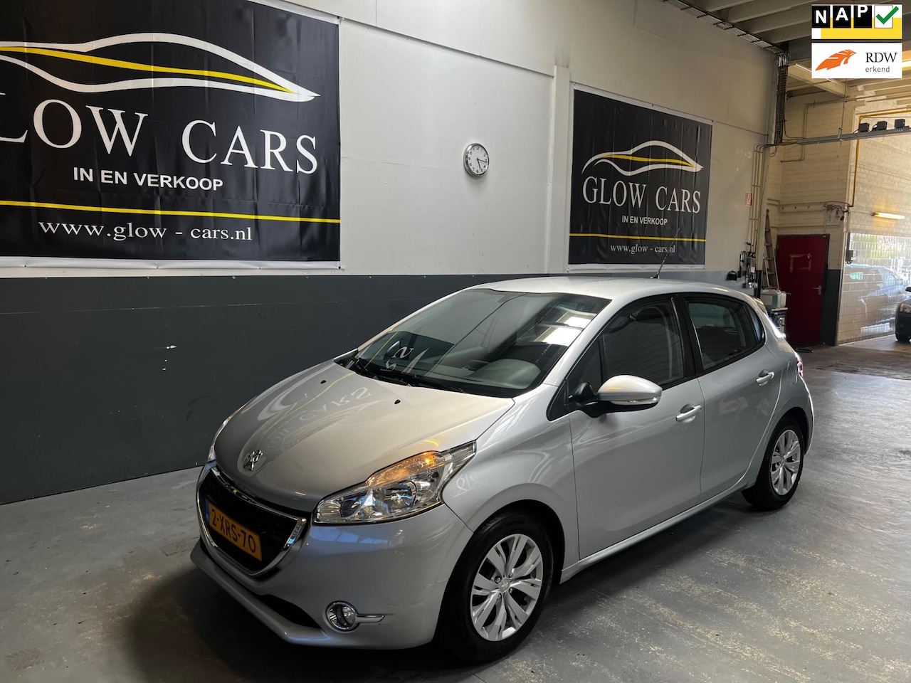 Peugeot 208 - 1.2 e-VTi Blue Lease Executive AUTOMAAT|BLUETOOTH|CRUISE| EL.RAMEN| - AutoWereld.nl