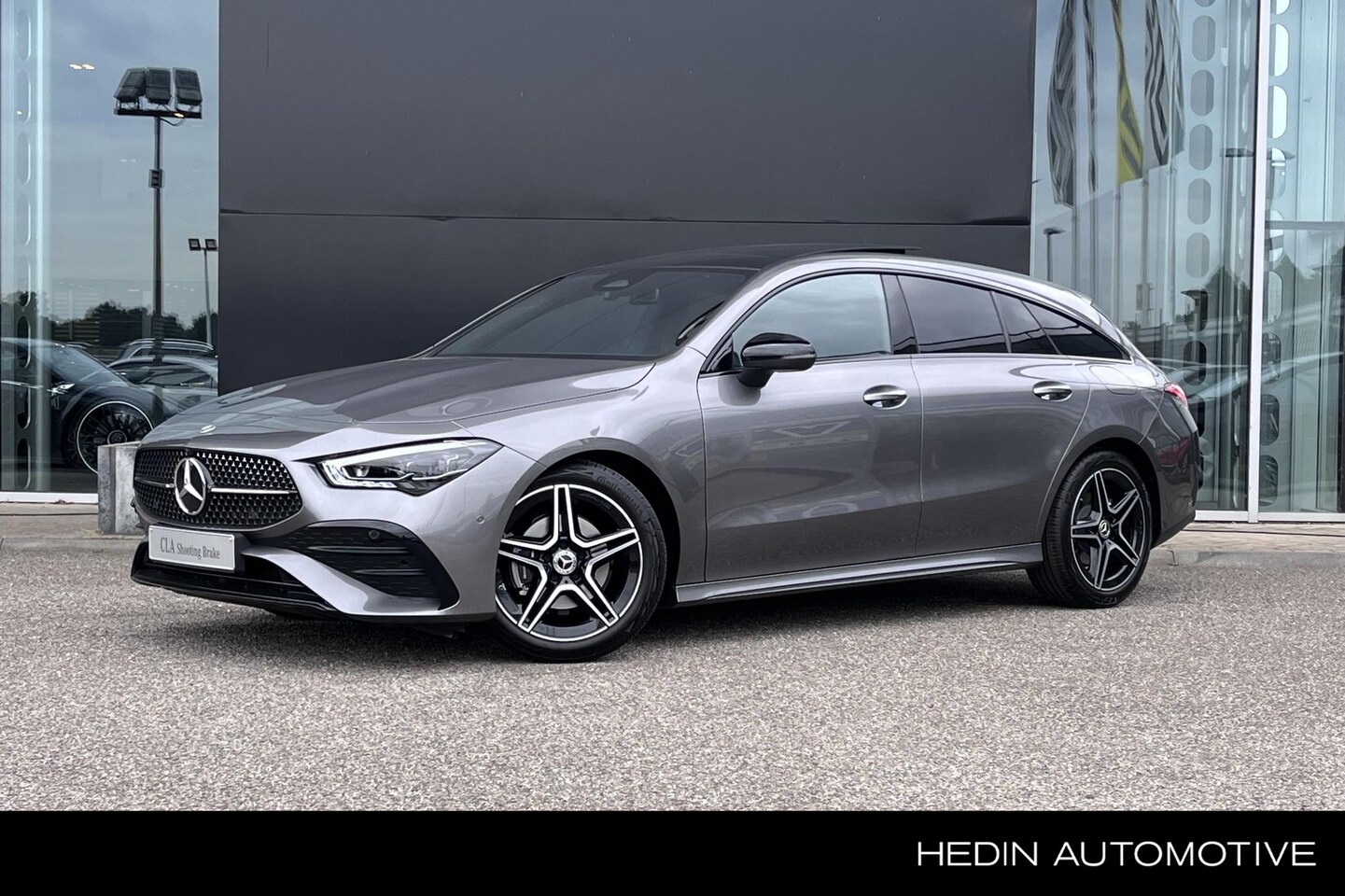 Mercedes-Benz CLA-klasse Shooting Brake - CLA 180 Star Edition AMG Line Limited | Nightpakket | Panoramadak | Distronic - AutoWereld.nl