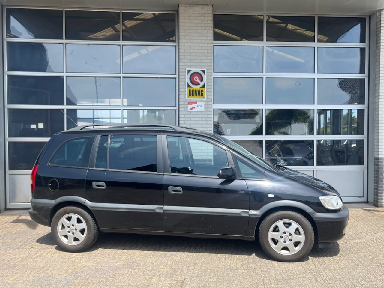 Opel Zafira - 1.8-16V Elegance 7-peroons - AutoWereld.nl