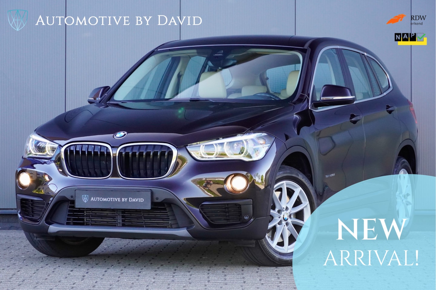 BMW X1 - sDrive20i 192 pk HIGH EXECUTIVE AUTOMAAT / GROTE BEURT + NIEUWE APK / LEDER / HEAD-UP DISP - AutoWereld.nl