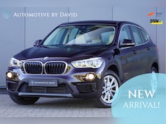 BMW X1 - sDrive20i 192 pk HIGH EXECUTIVE AUTOMAAT / GROTE BEURT + NIEUWE APK / LEDER / HEAD-UP DISP