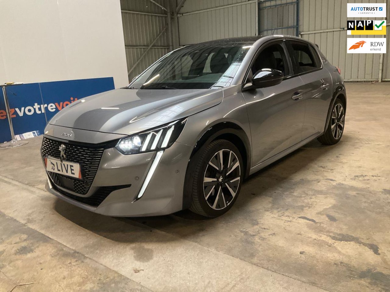 Peugeot 208 - 1.2 PureTech GT-Line 1.2 PureTech GT-line, pano, camera, navi! - AutoWereld.nl