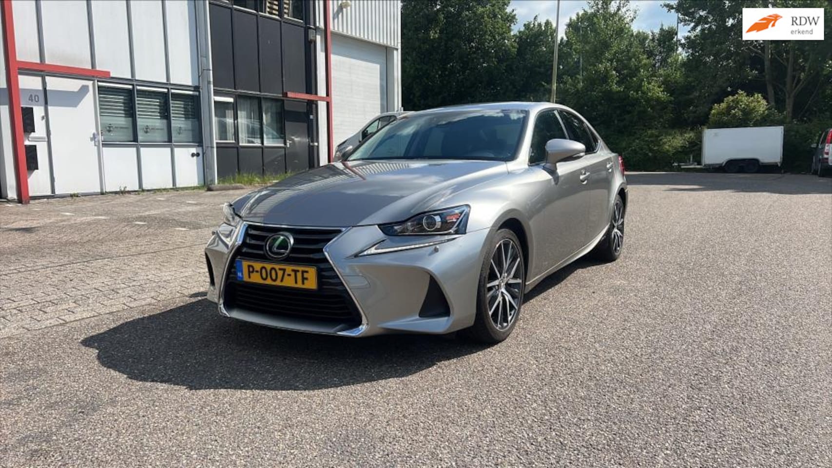 LEXUS IS300H