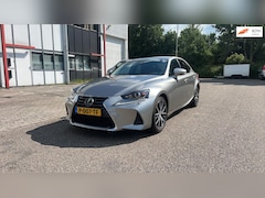 Lexus IS - 300h Hybrid