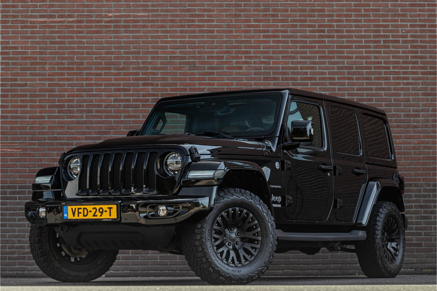 Jeep Wrangler - 2.0T Sahara VAN, Origineel NL, Adaptive Cruise, Leder, Kahn, Stoel & Stuurverwarming, Trek - AutoWereld.nl