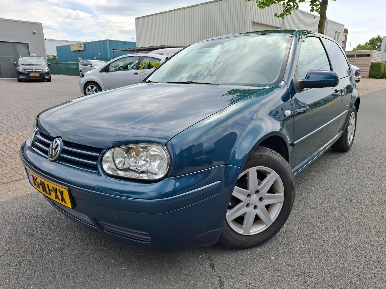 Volkswagen Golf - 1.6-16V AIRCO/CRUISE/NIEUWE APK! - AutoWereld.nl
