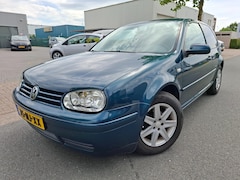 Volkswagen Golf - 1.6-16V AIRCO/CRUISE/NIEUWE APK