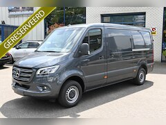 Mercedes-Benz Sprinter - 319 CDI L2H1 Vele opties 3500 kg Trekhaak, Luchtvering, Distronic, 2 Schuifdeuren, LED