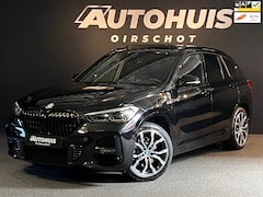 BMW X1 - XDrive25e High Executive Edition M Pano/ CarPlay/ Camera/ Trekhaak/ ACC/Stuurverwarming