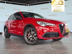 Alfa Romeo Stelvio - 2.0T 280pk AWD First Edition /Leder/Achteruitrijcamera/Stoelverwarming/Stuurverwarming