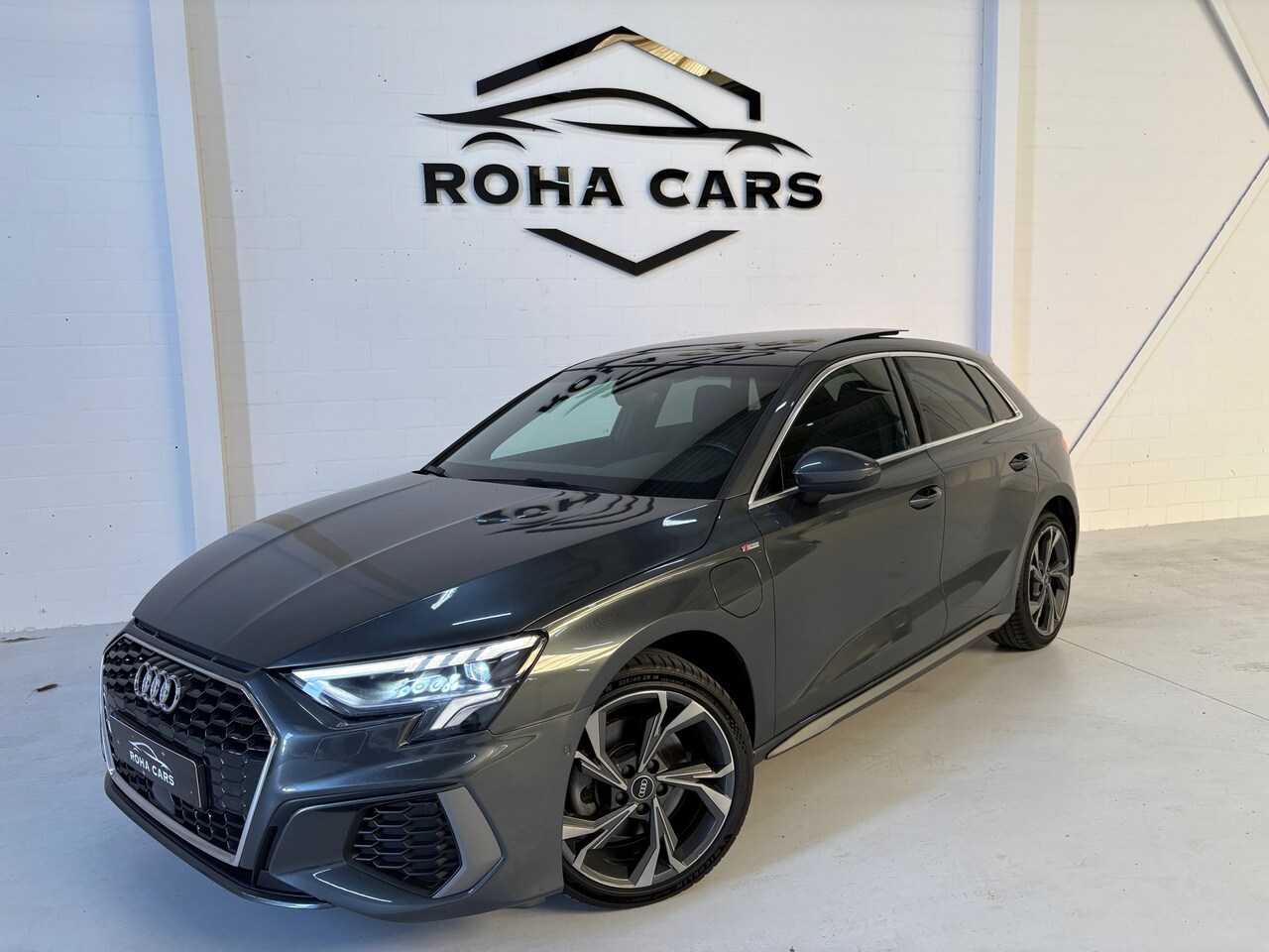 Audi A3 Sportback - 40 TFSI e 3x S line panorama - AutoWereld.nl